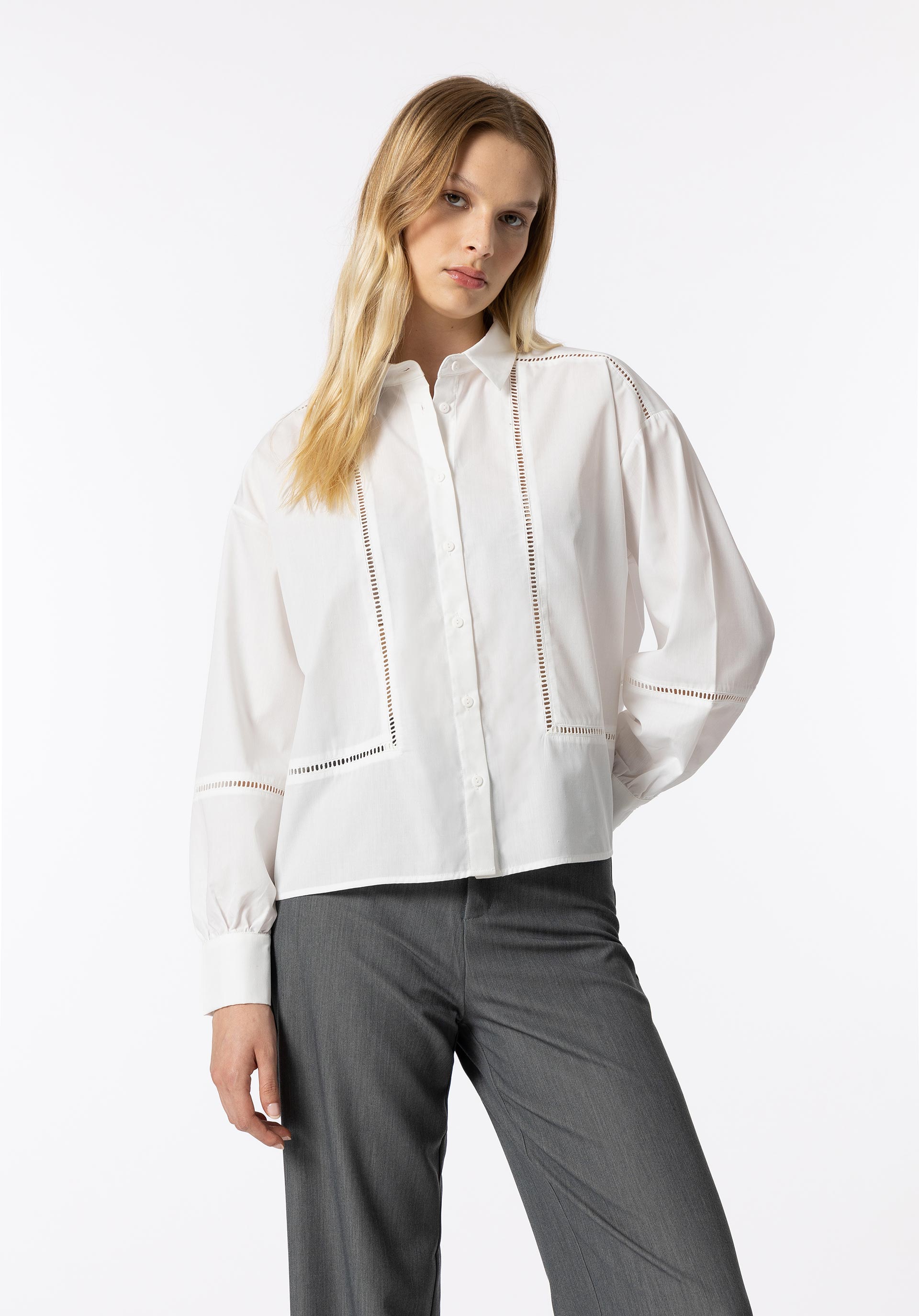 Camisa com Entremeios