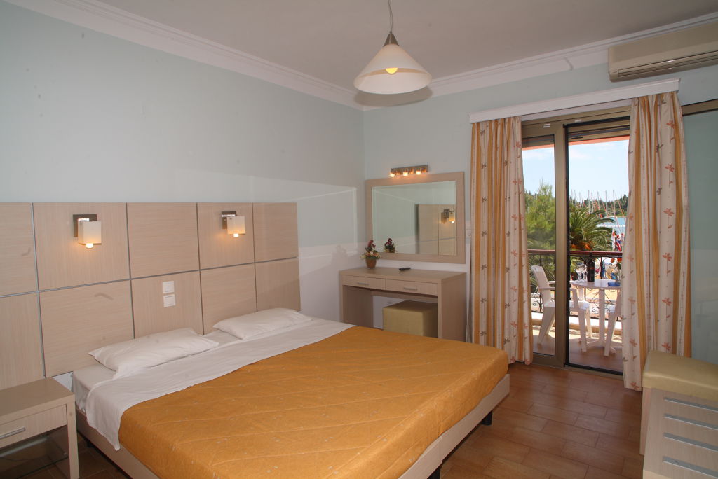 Fly & Go Athos Hotel Logies en ontbijt - Hotel