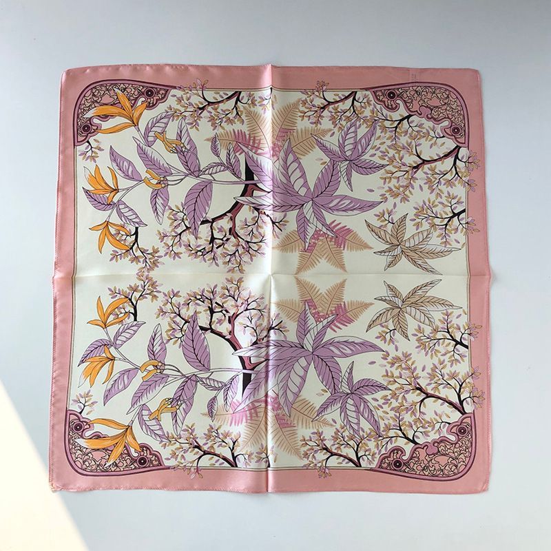 Frior - Zijden sjaal met bloemenprint