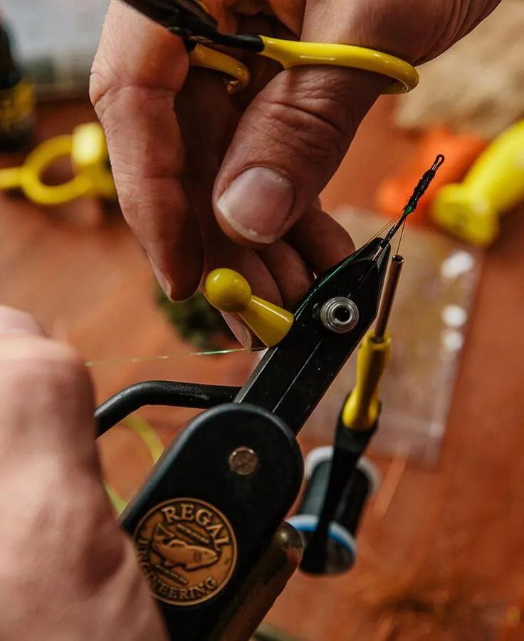 Loon Loon Vise Pawn
