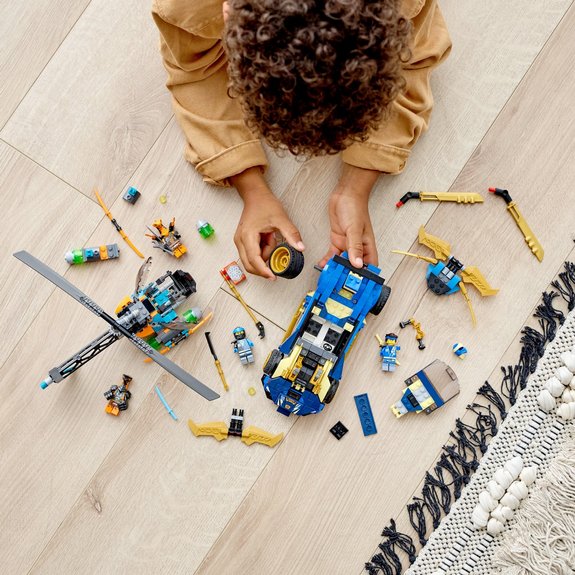 La voiture de course de Jay et Nya - Évolution LEGO NINJAGO 71776