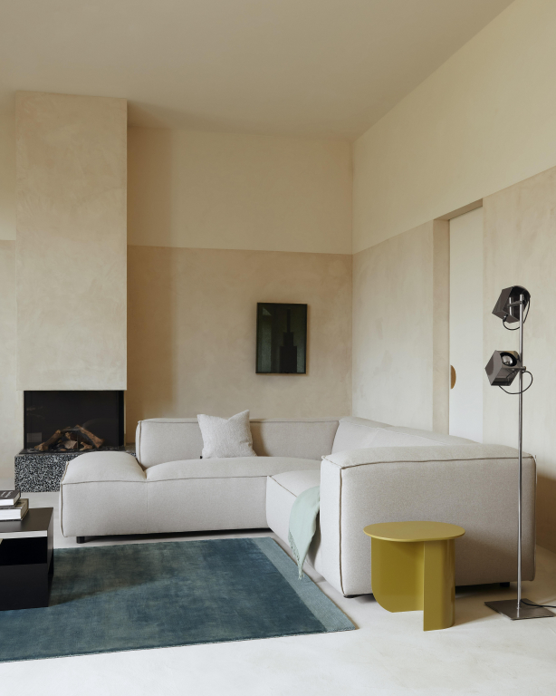 FÉST Dunbar bank met Longchair links Royal 160 magnolia