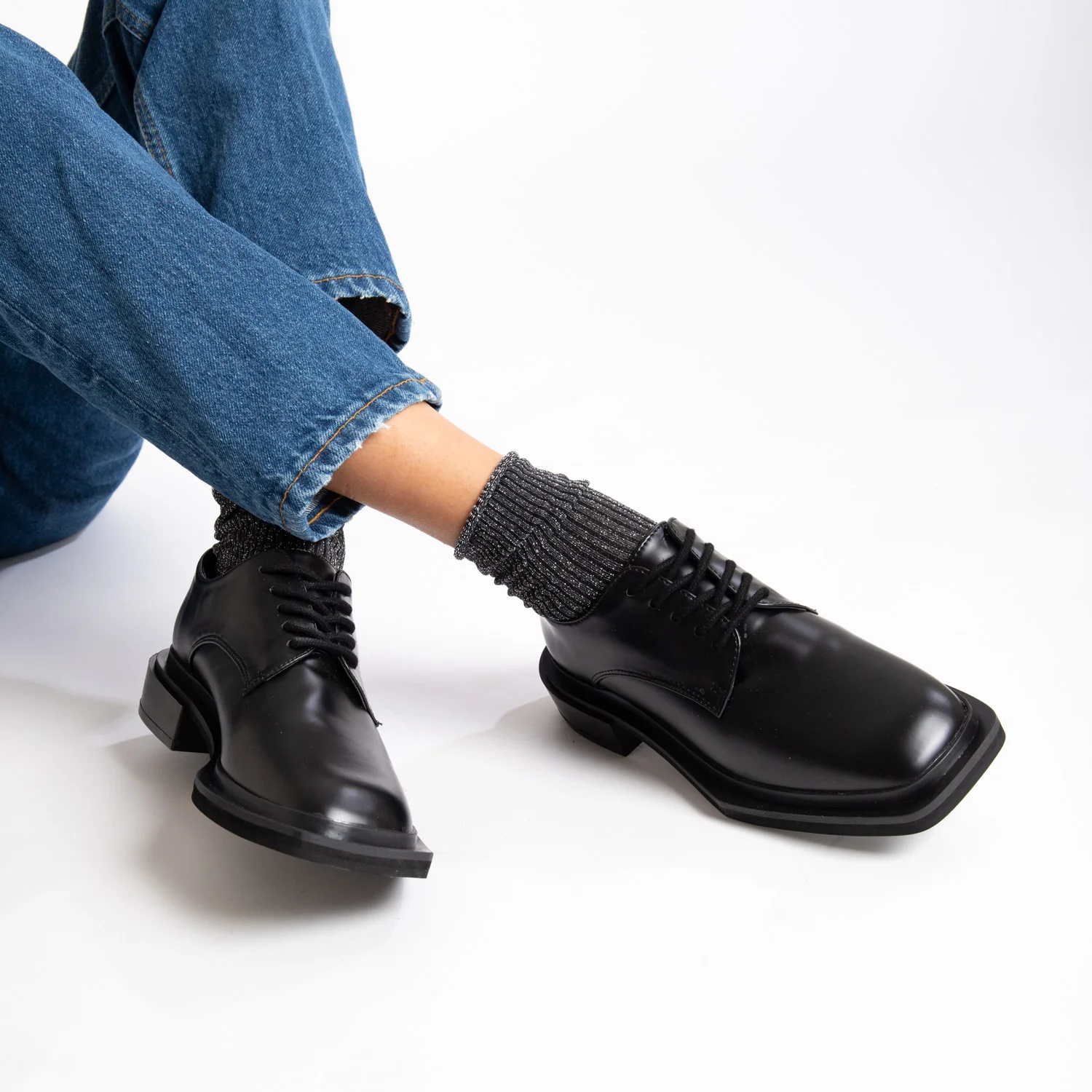 Mocassins, Derbies, Ballerines-Derbies Leona noires à semelle carrée