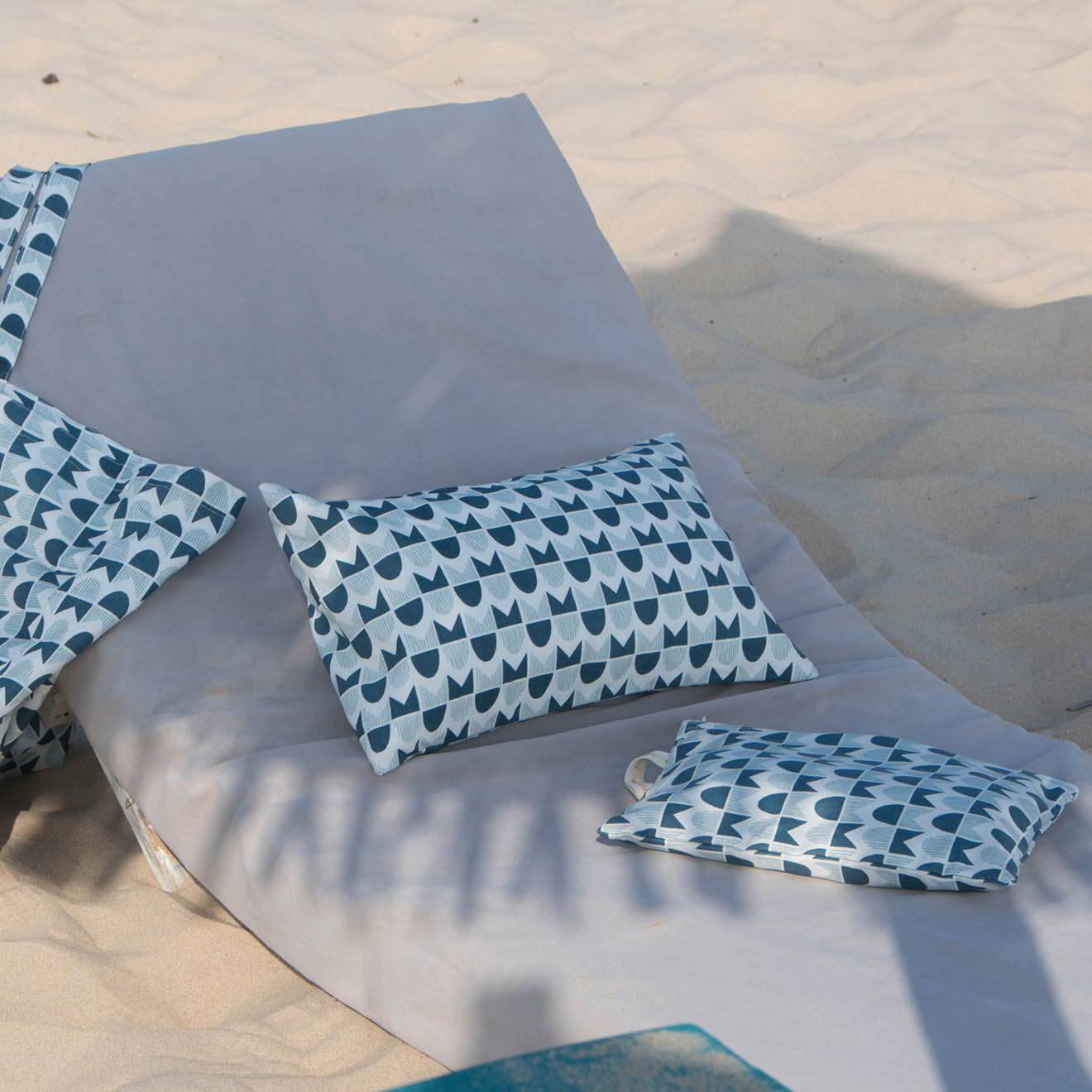 Febronie Housse de coussin d'extérieur Skandi bleue - 50x30 cm