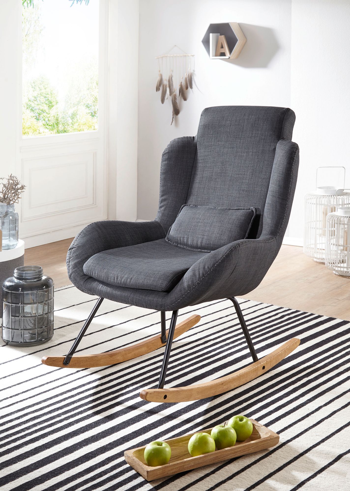 KADIMA DESIGN LAVANT Schaukelstuhl: Weiche Sitzschale, Wippfunktion, abnehmbare Polsterung, hohe Rückenlehne, Rubberwood, Grau/Blau/Anthrazit.