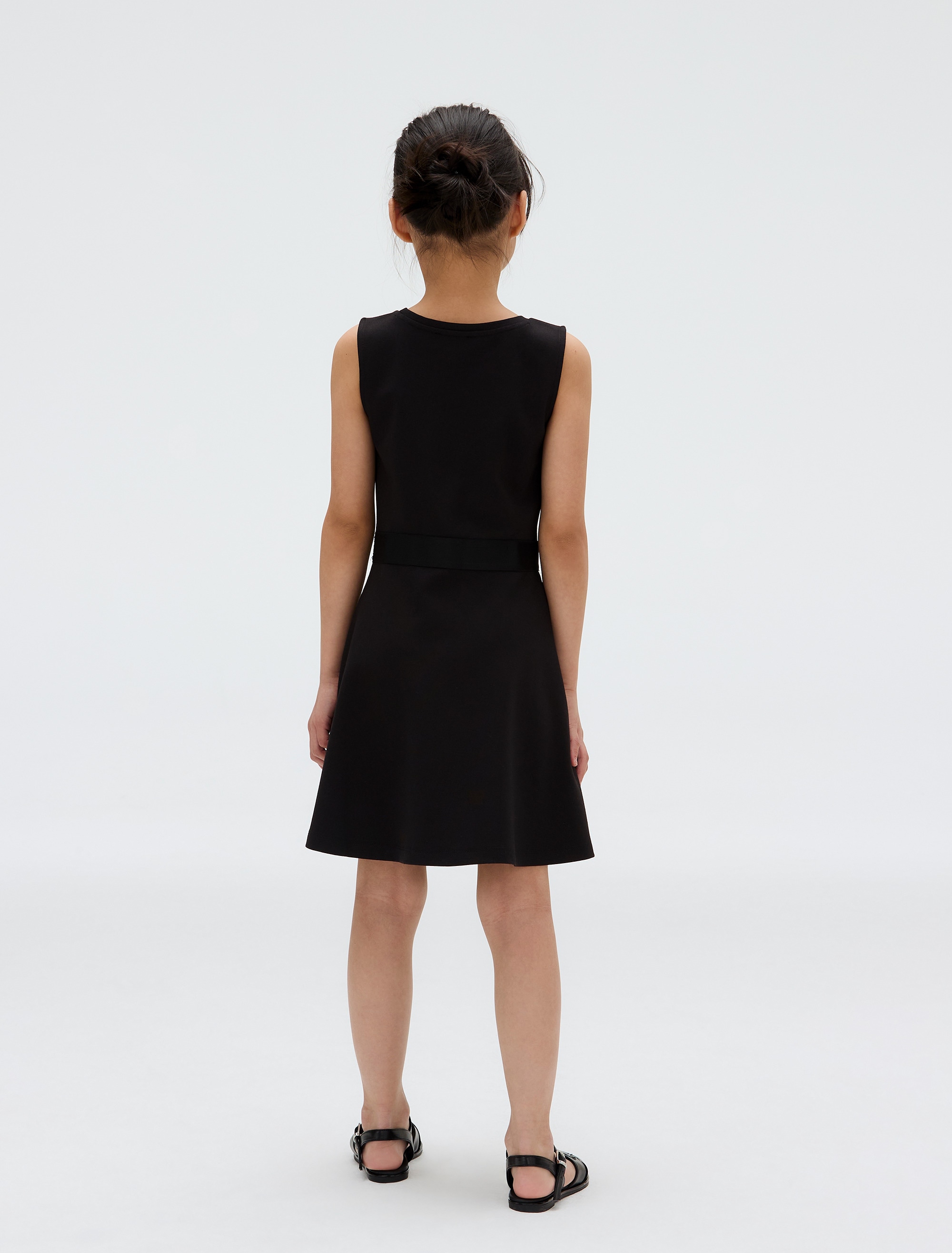 Calvin Klein Jeans Minikleid »FIT FLARE SLEEVELESS PUNTO DRESS« Logo-Tape-Besatz an der Taille