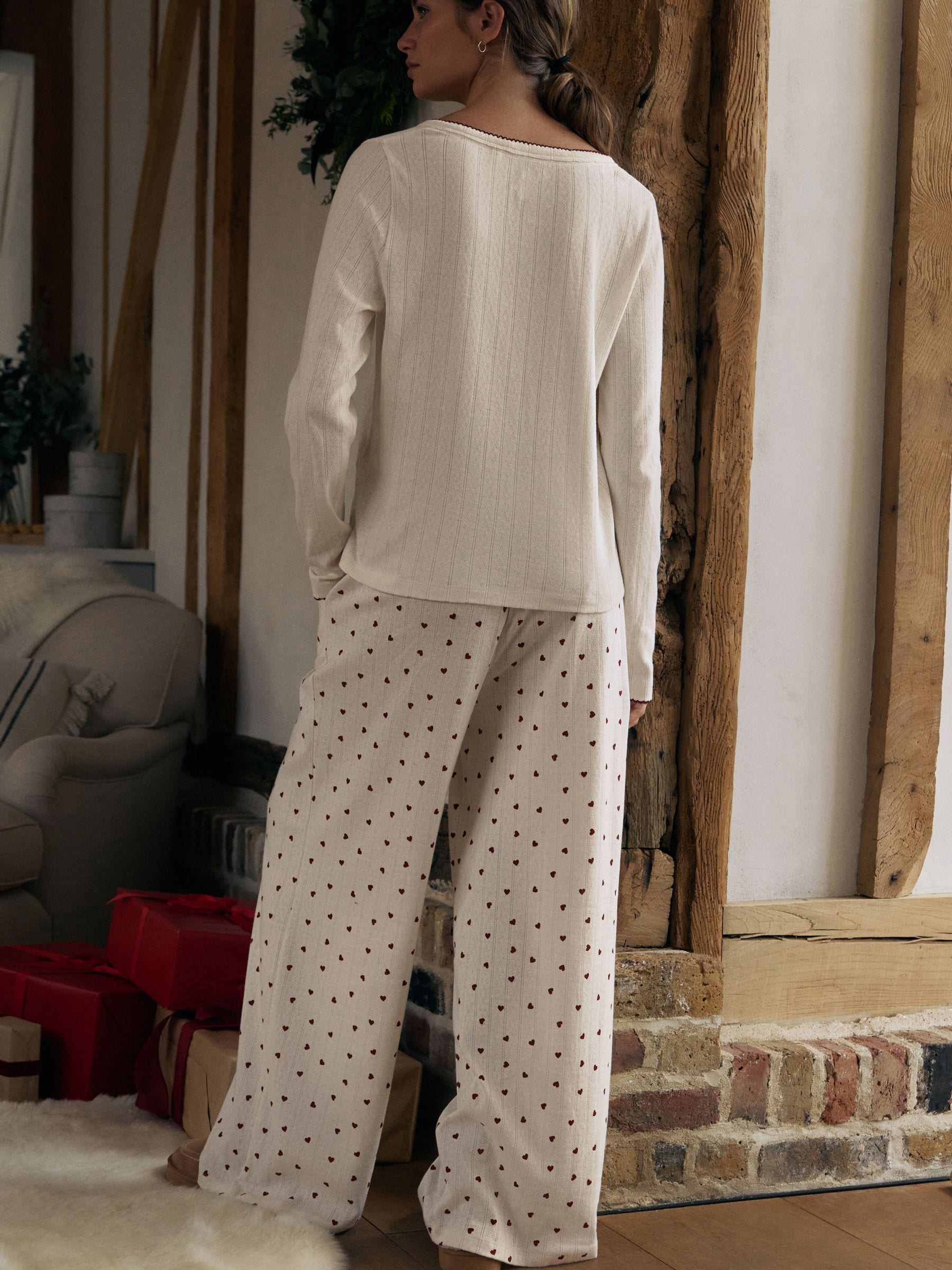 Crème met hartprint - Pointelle pyjama met lange mouwen
