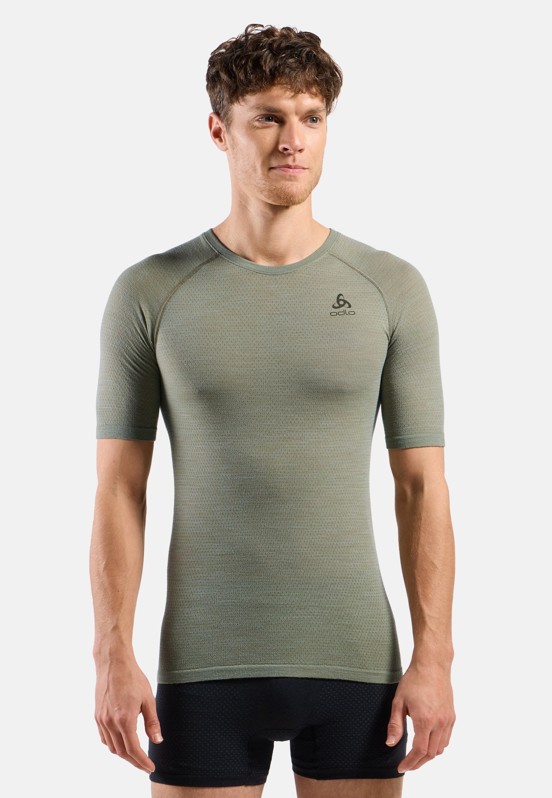 Performance Wool 140 Base Layer T-shirt in vetiver