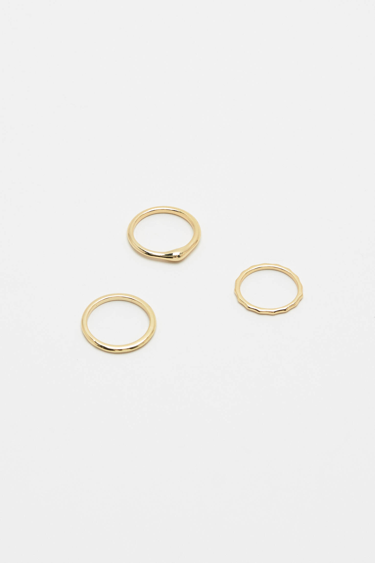 Conjunto de 7 anéis dourados metálicos
