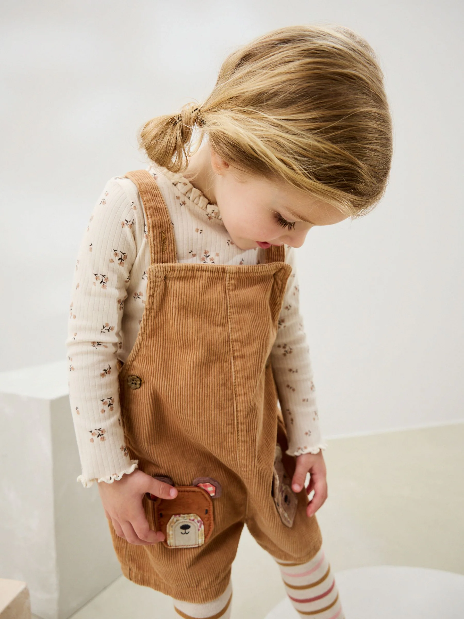 Lichtbruin - Corduroy set met tuinbroek en berenprint (3mnd -7jr)