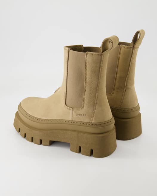Copenhagen Studios CPH686 Chelsea Boots in Beige