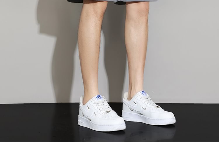 Cowpow - Cargoshorts met middelhoge taille en letters