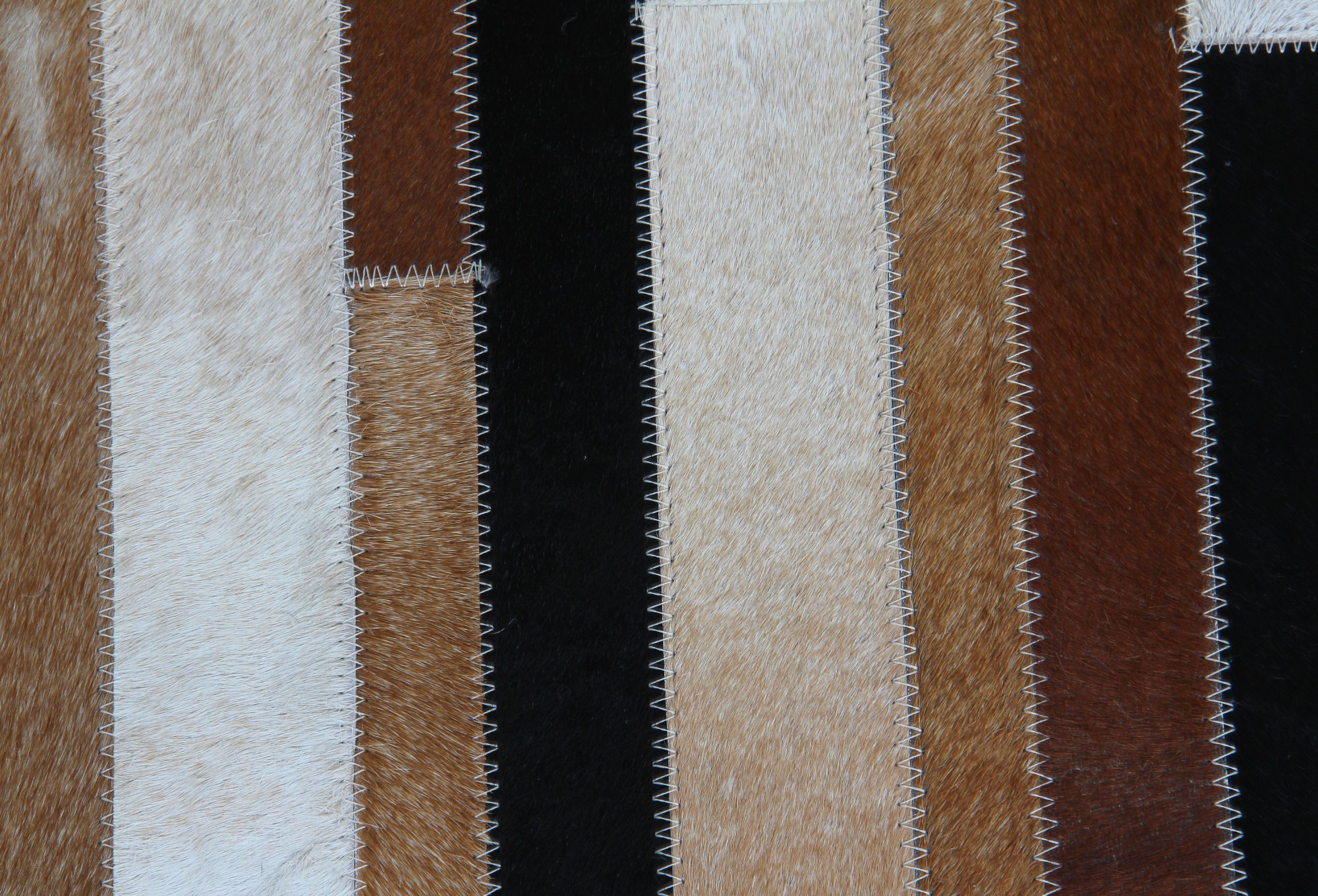 Kuhfell-Teppich 'Lewis', schwarz, weiß, braun, T 140 cm, B 200 cm von fischer's lagerhaus