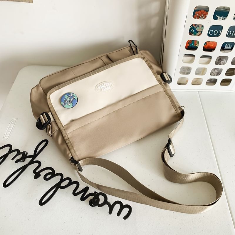 EAVALURE - Messengerbag met letterflap
