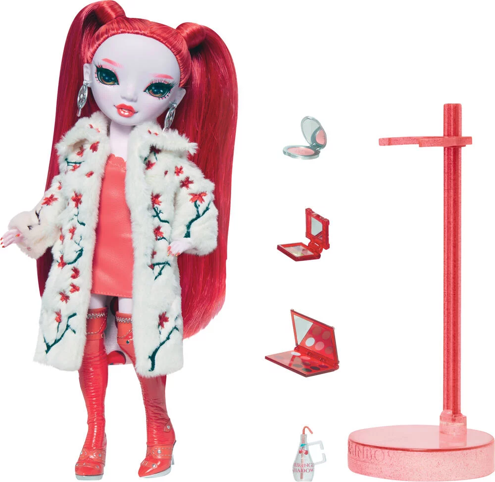 SHADOW HIGH - POUPEE MANNEQUIN 27 CM   ROSIE REDWOOD ROUGE AVEC COMPAGNON ET ACCESSOIRES