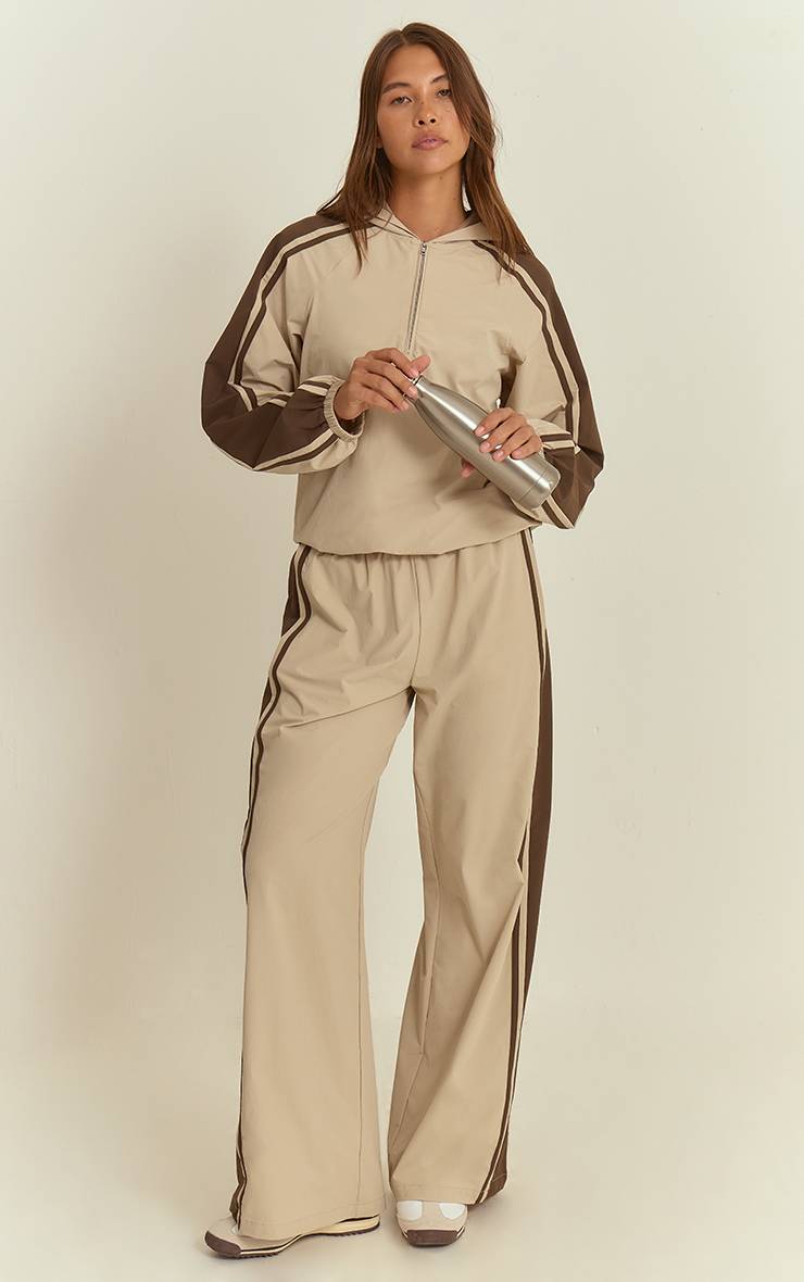 Gris Pierre Veste De Survêtement À Casynthétiqueche Avec Bandes Contrastées Et Détail Coquille
