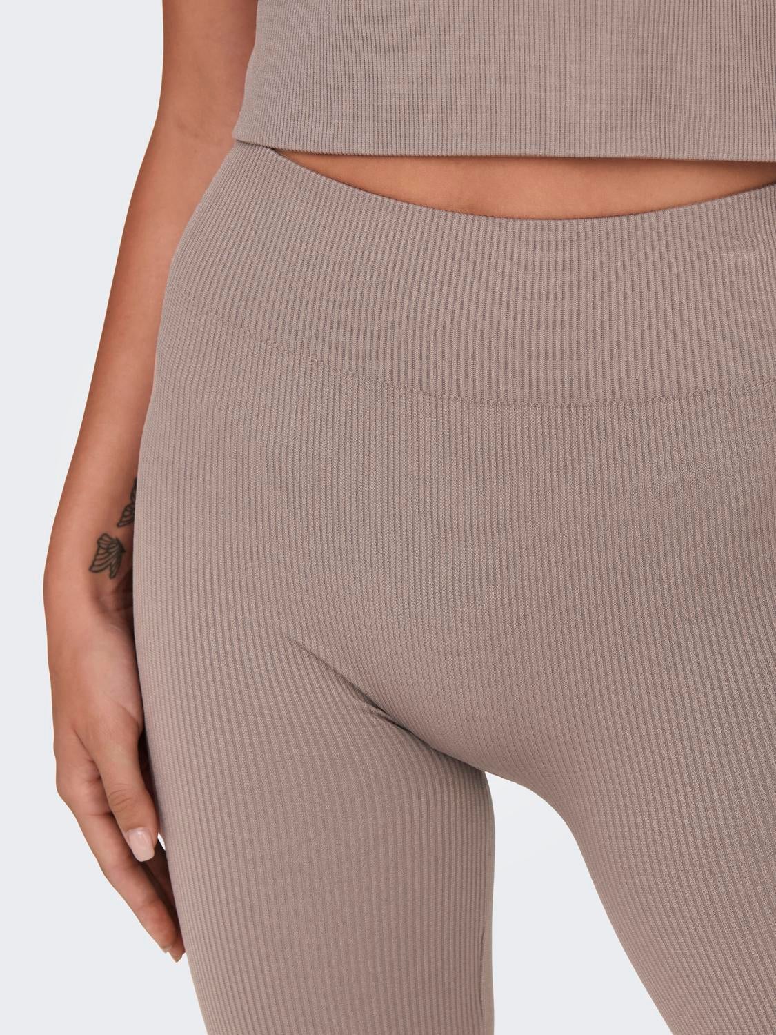 ONPJAIA Hohe Taille Slim Fit Shorts Falcon