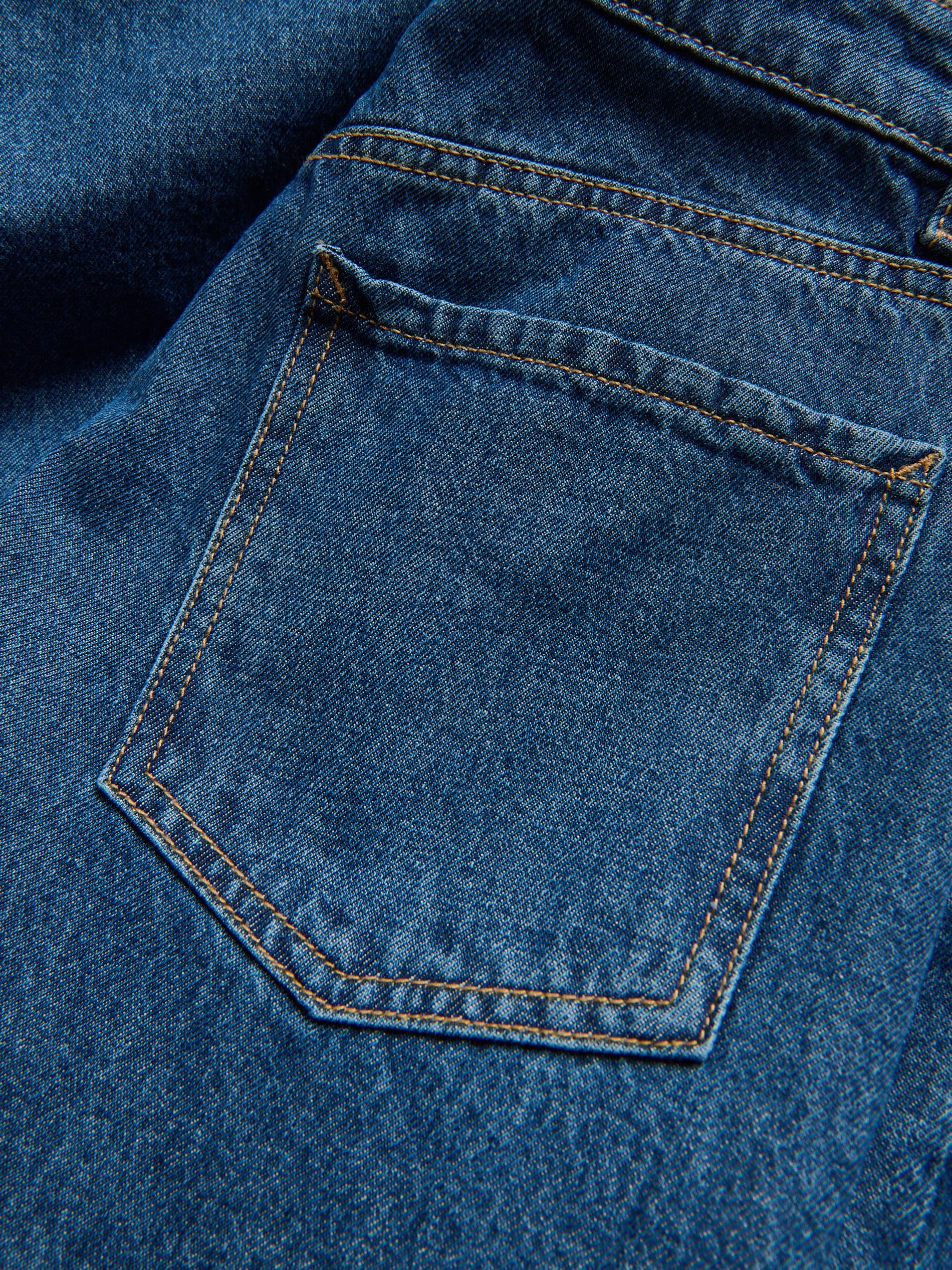 Jeans im Mom-Fit