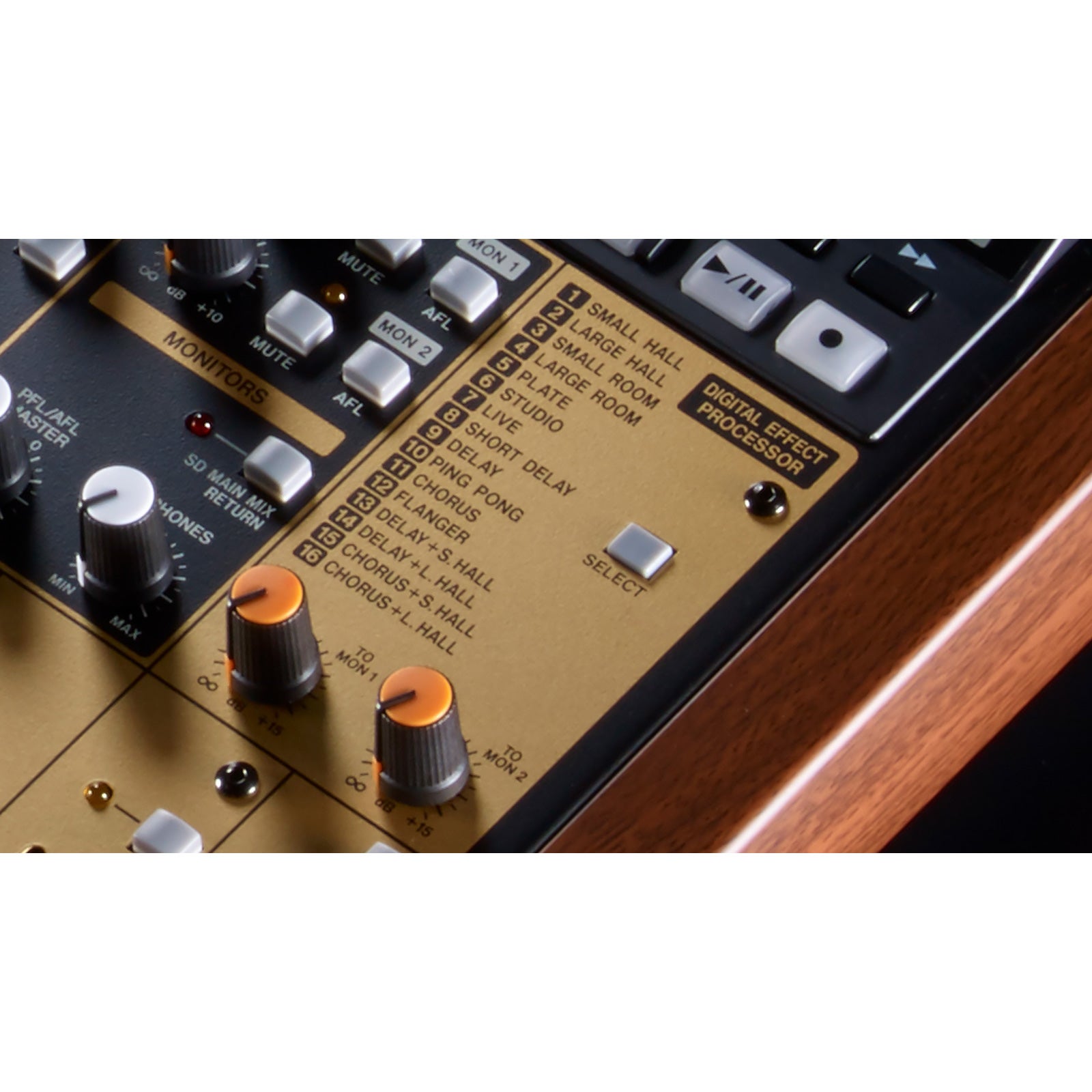 Tascam Model 16 16-kanaals mengpaneel