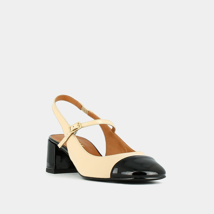 Salomés slingback à bouts carrés  en vernis noir et écru