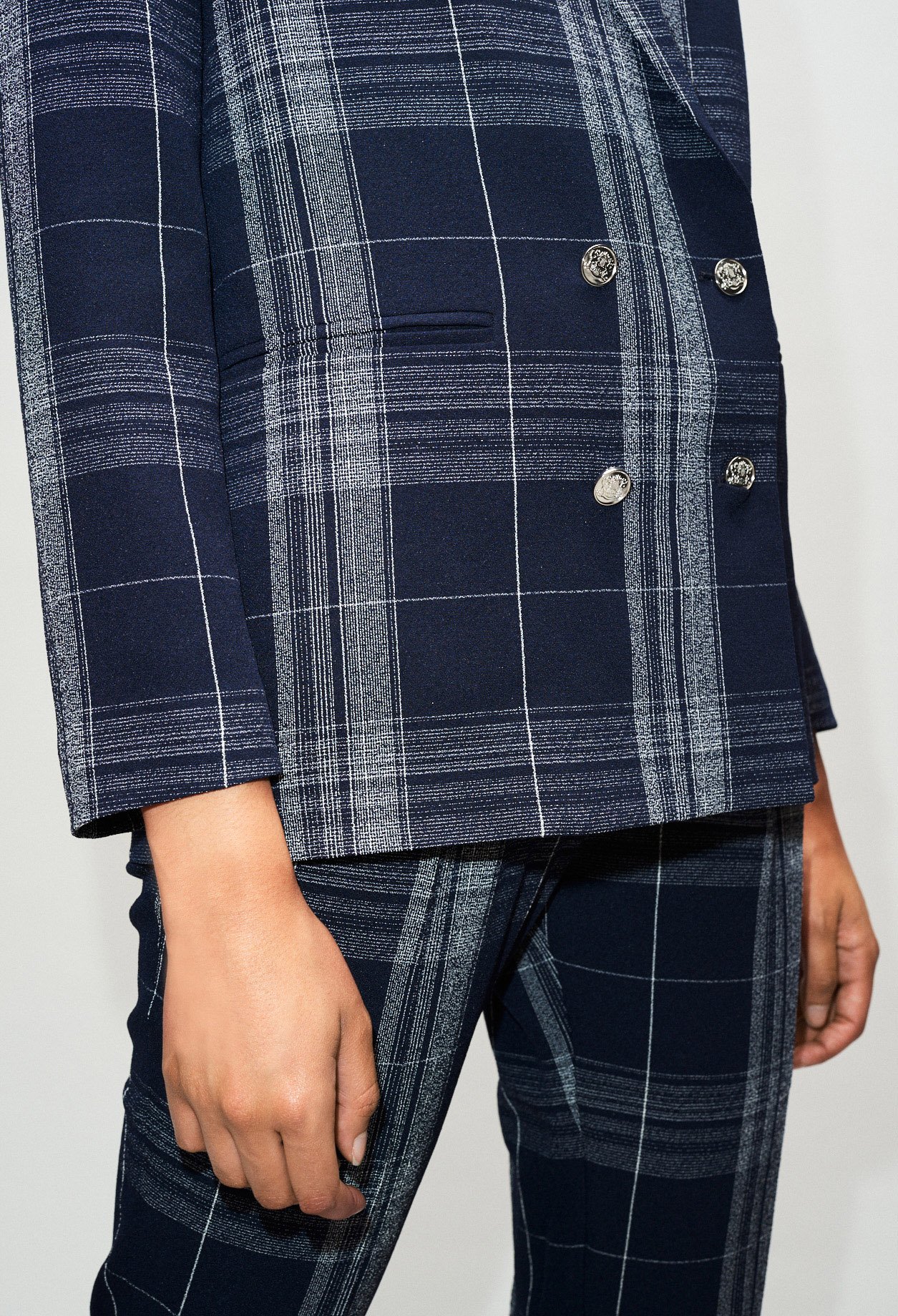 Veste tailleur croisee motif carreaux