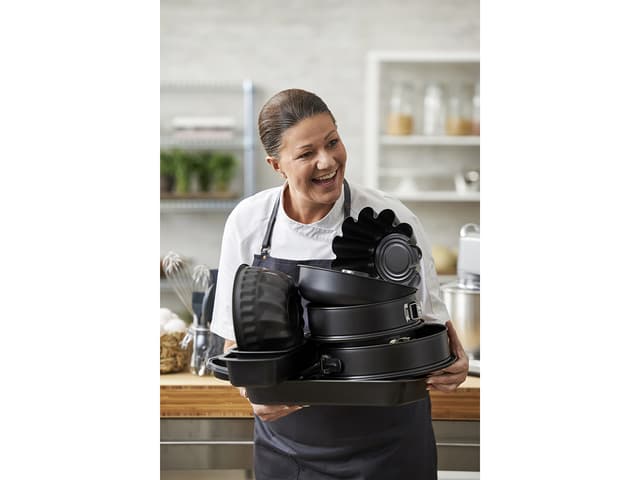 Blomsterbergs Muffinform til 12 stk. Black Steel