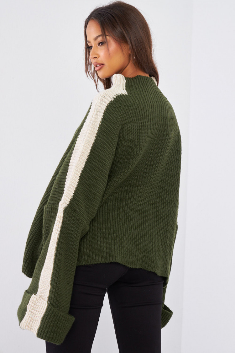 Pull kaki en maille bicolore
