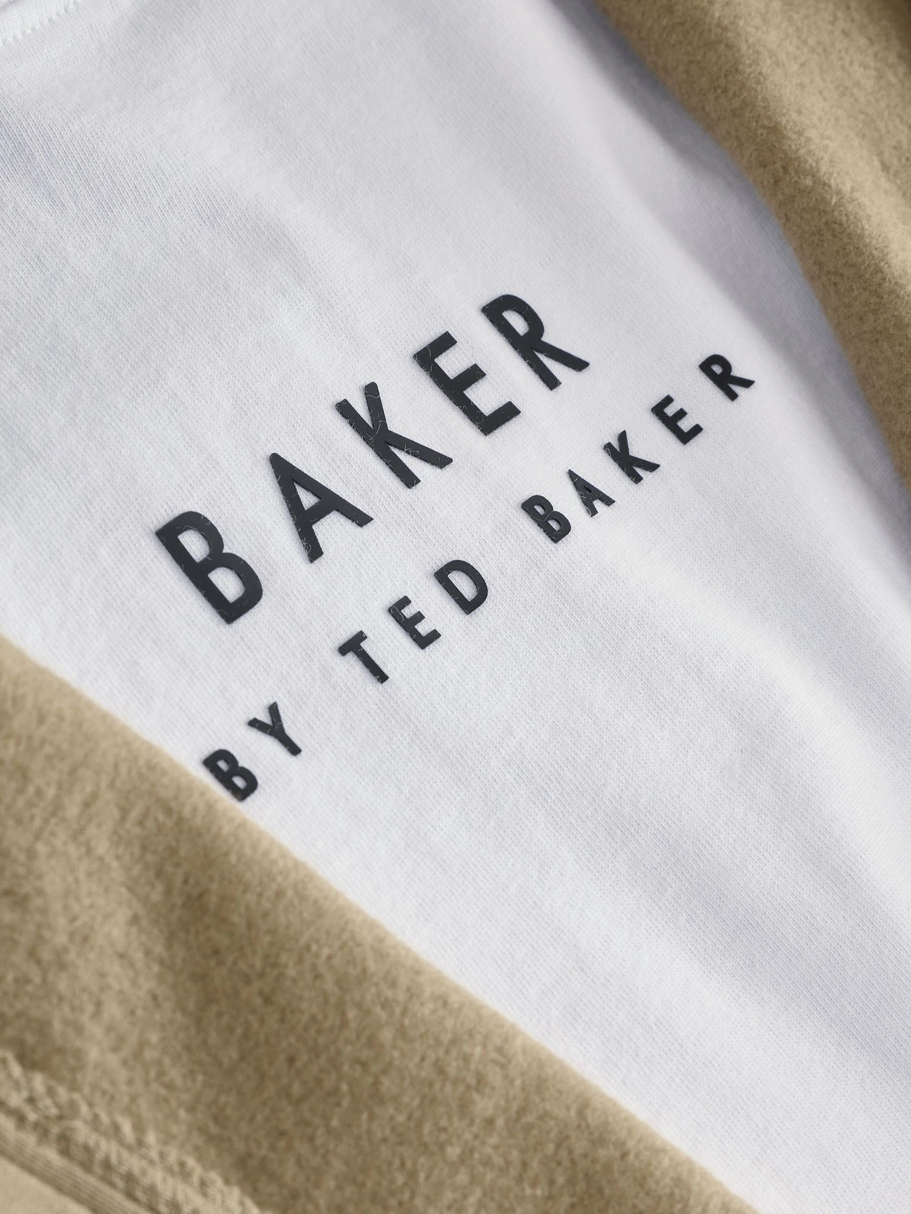 Kakigroen - Baker by Ted Baker Bomber Jacket, T-Shirt and Joggers 3 Piece Set