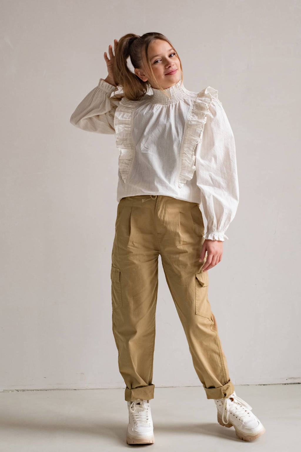 Like Flo coated tapered fit cargobroek Fien kaki