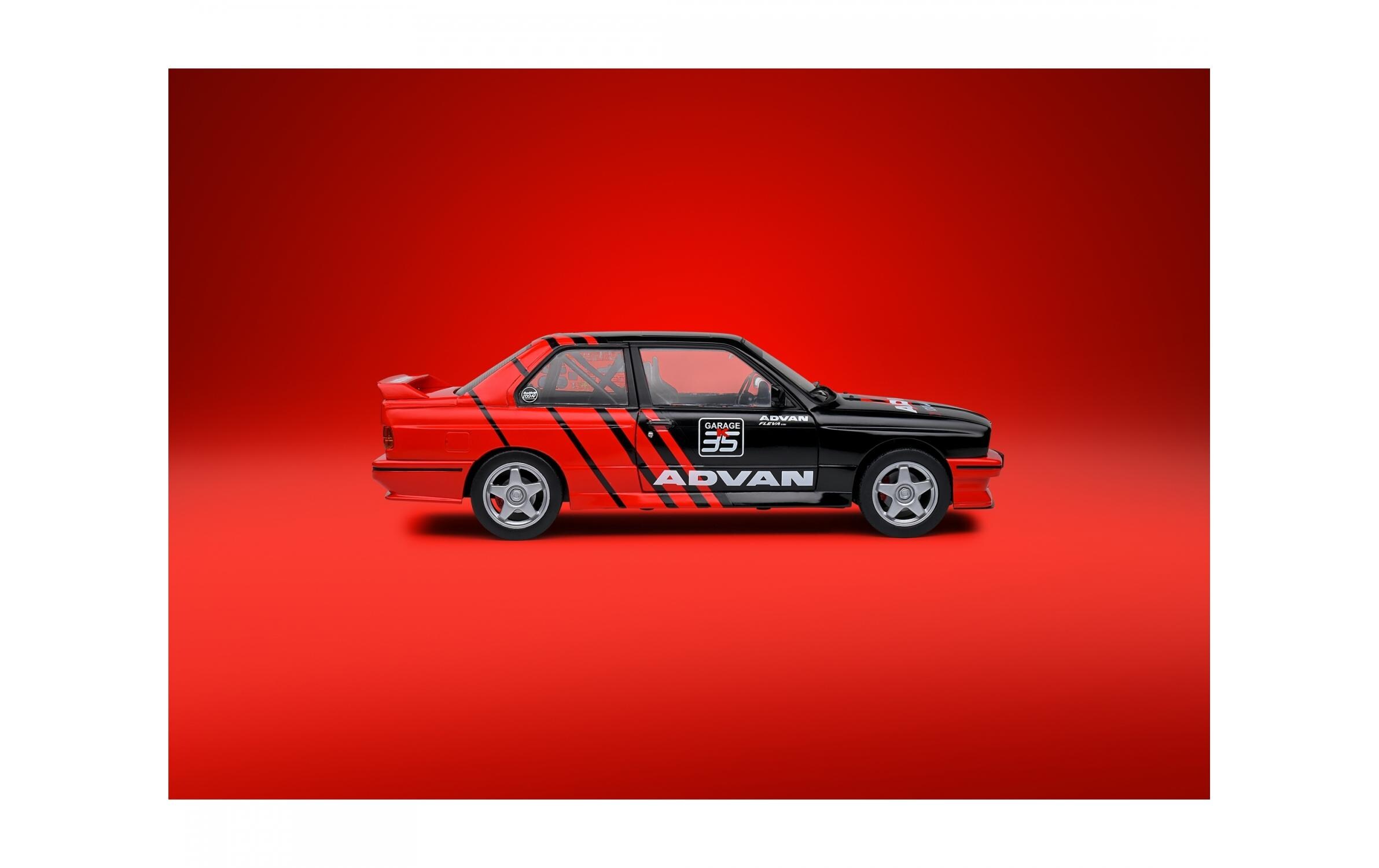 Rennwagen BMW E30 M3 Advan Drift, 1:18Detailgetreues Modellauto für Sammler im Massstab 1:18