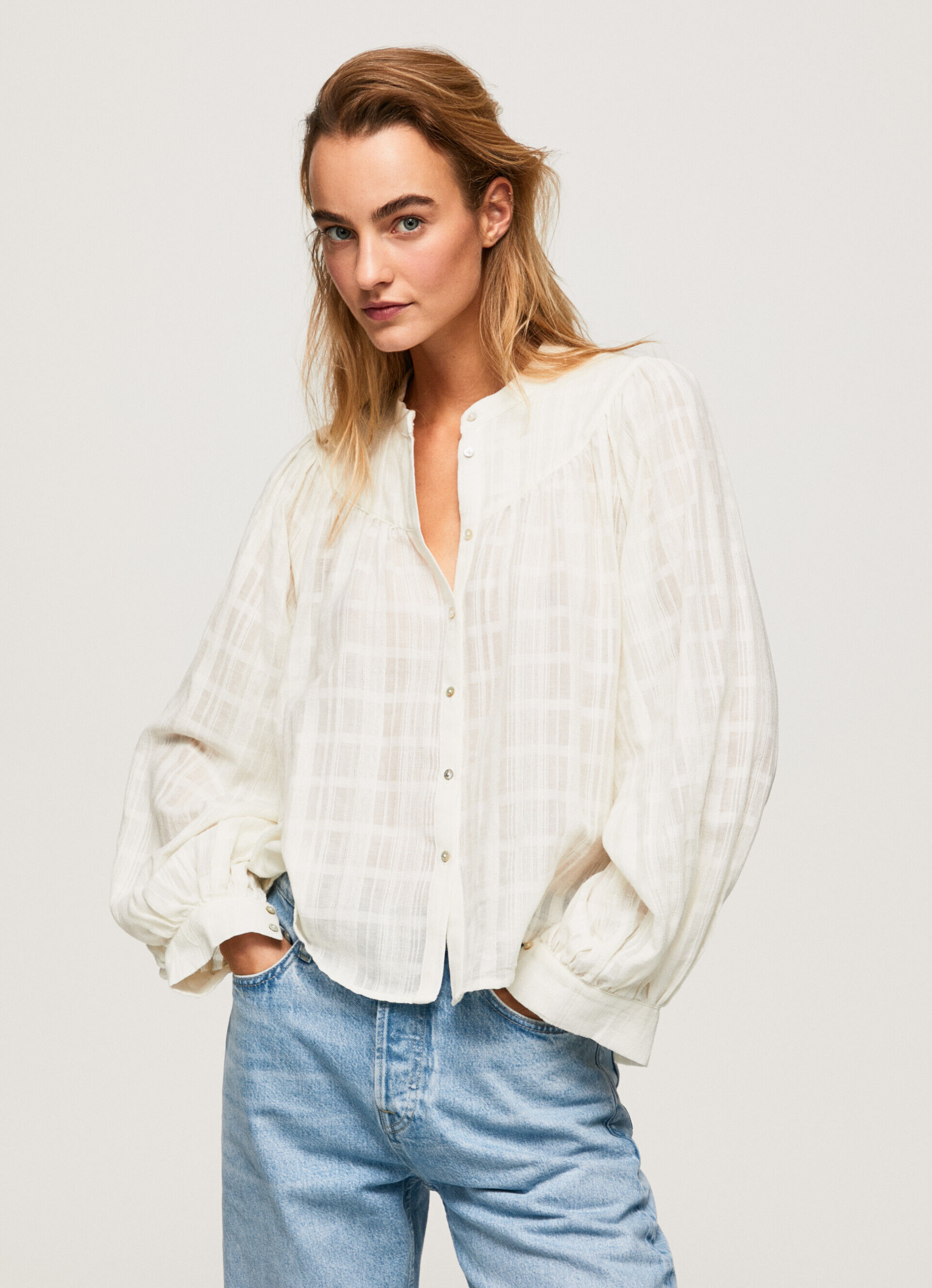 Blusa de algodão dobby com gola mao - branco mousse