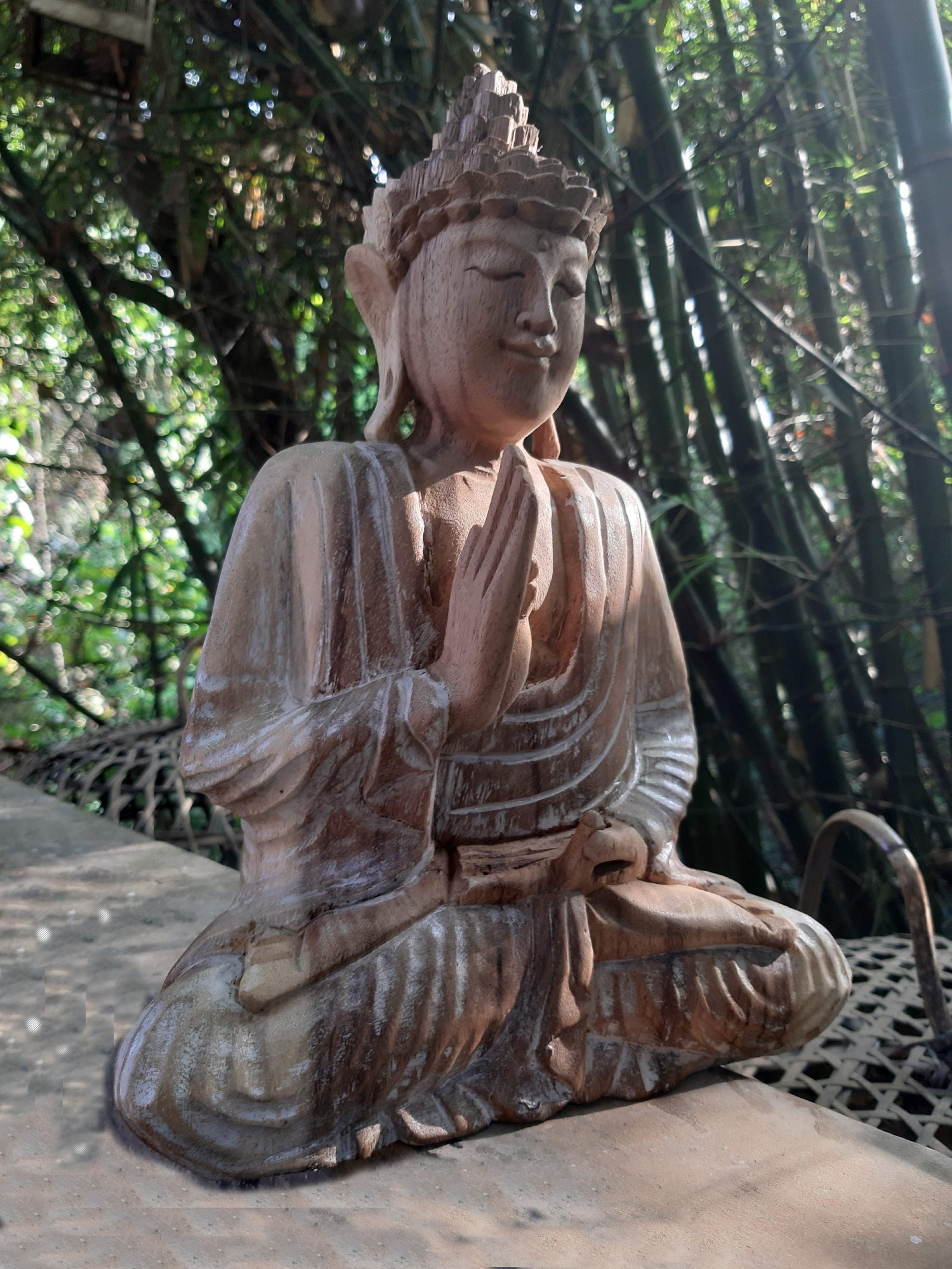 Holzskulptur Buddha sitzend, natur whitewash, B 23 cm, H 30 cm, T 13 cm von fischer's lagerhaus