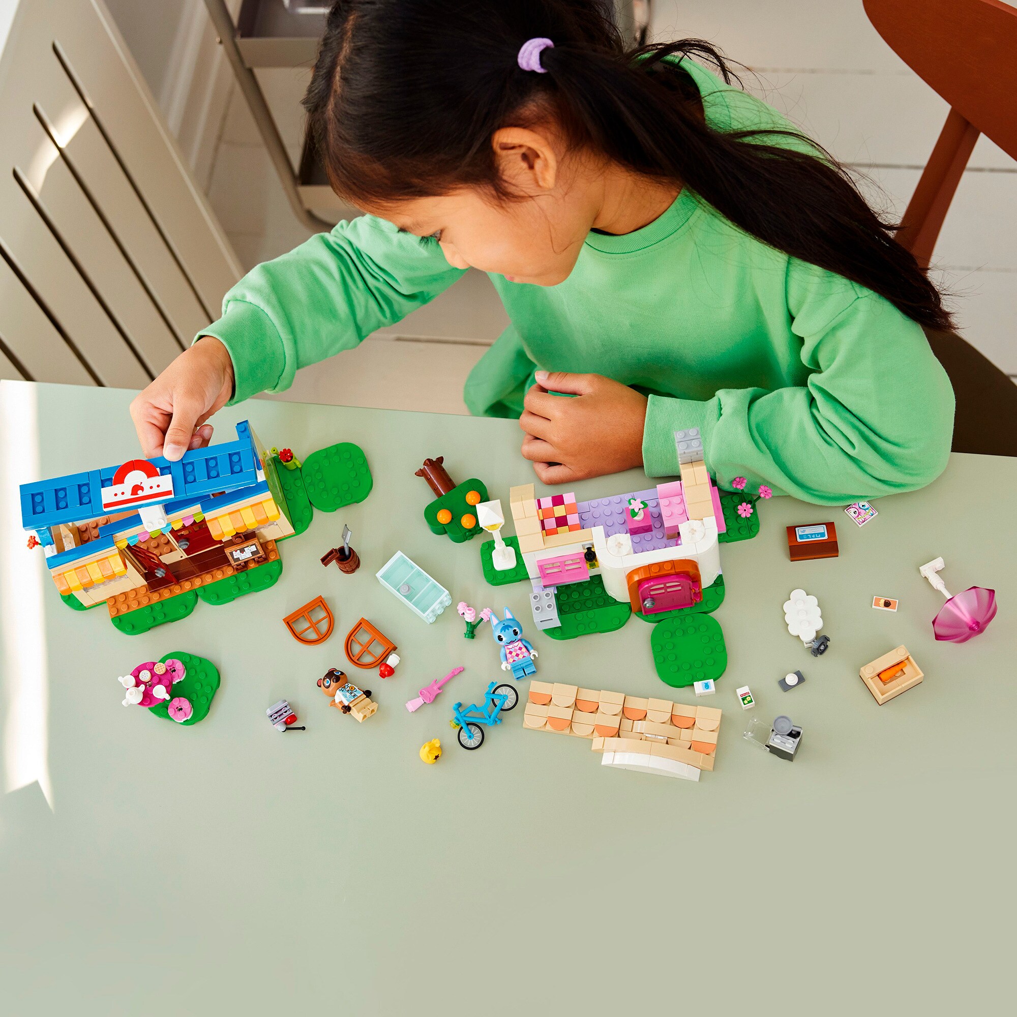 LEGO Konstruktionsspielzeug Animal Crossing Nooks Laden & Sophies Haus
