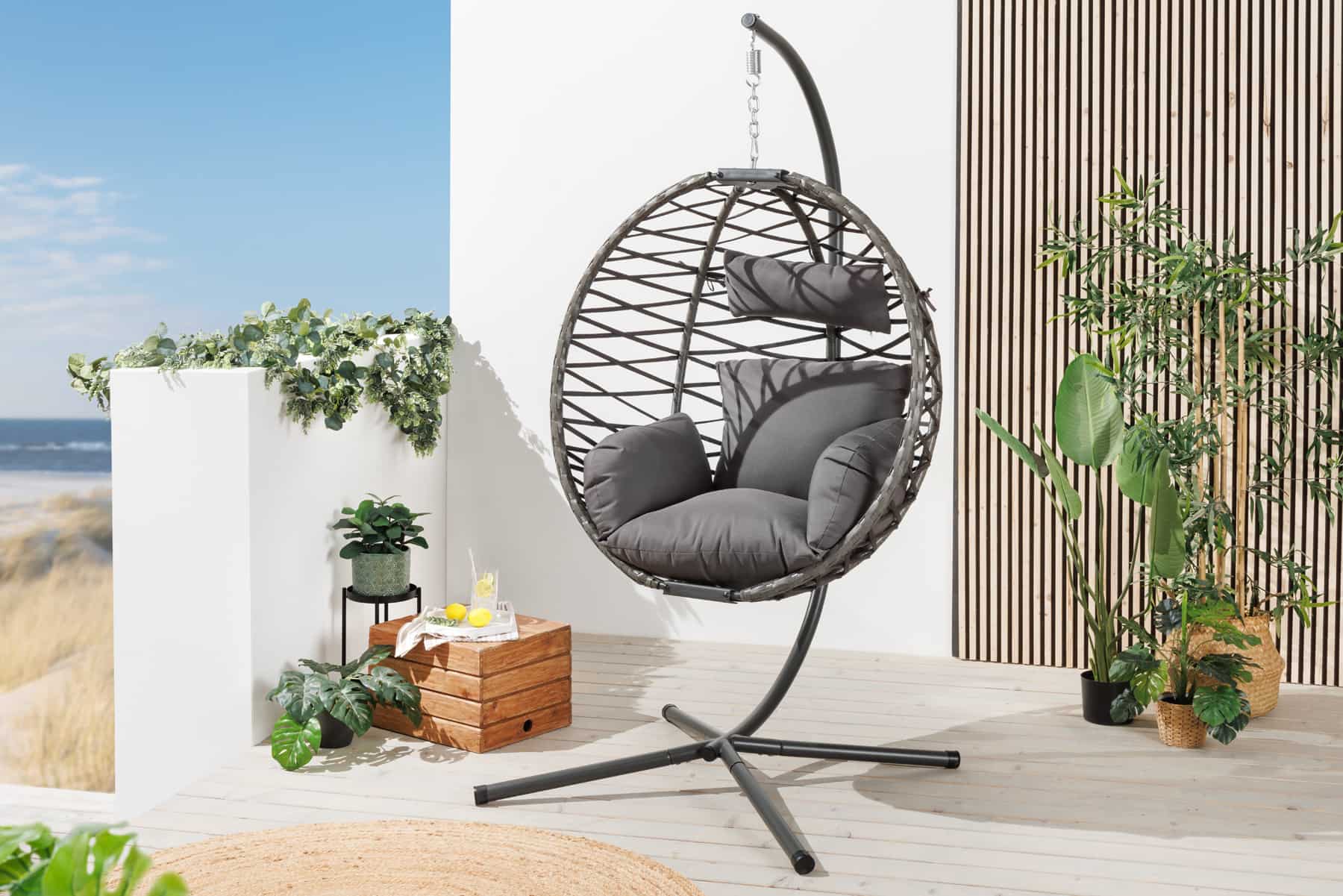 In- und Outdoor Hängesessel IBIZA anthrazit Rattan mit Gestell wetterfest inkl. Kissen