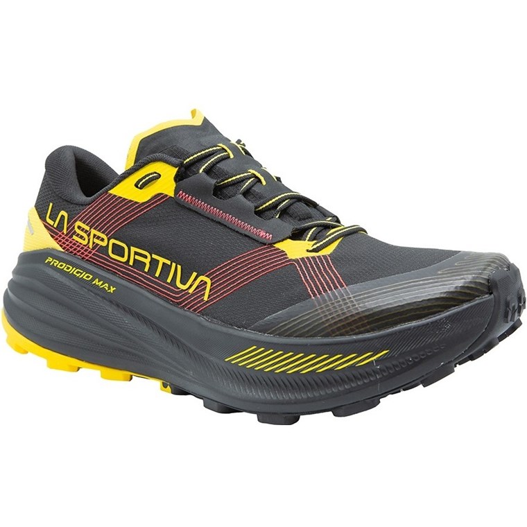 La Sportiva Prodigio Max er designet for idrettsutøvere på ultradistanse og har uovertruffen demping, komfort og beskyttelse for de aller tøffeste løpene du ønsker å takle. Enten du skal på legendariske Tor Des Geants, Swiss Peak, Tahoe 200 eller en