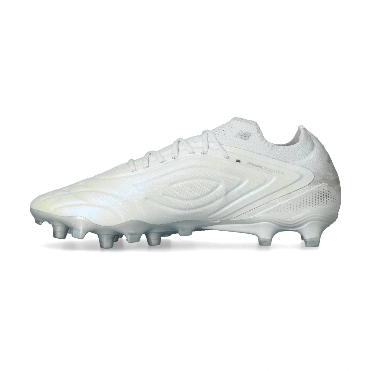 Chuteira New Balance Tekela Elite Low Laced FG V5