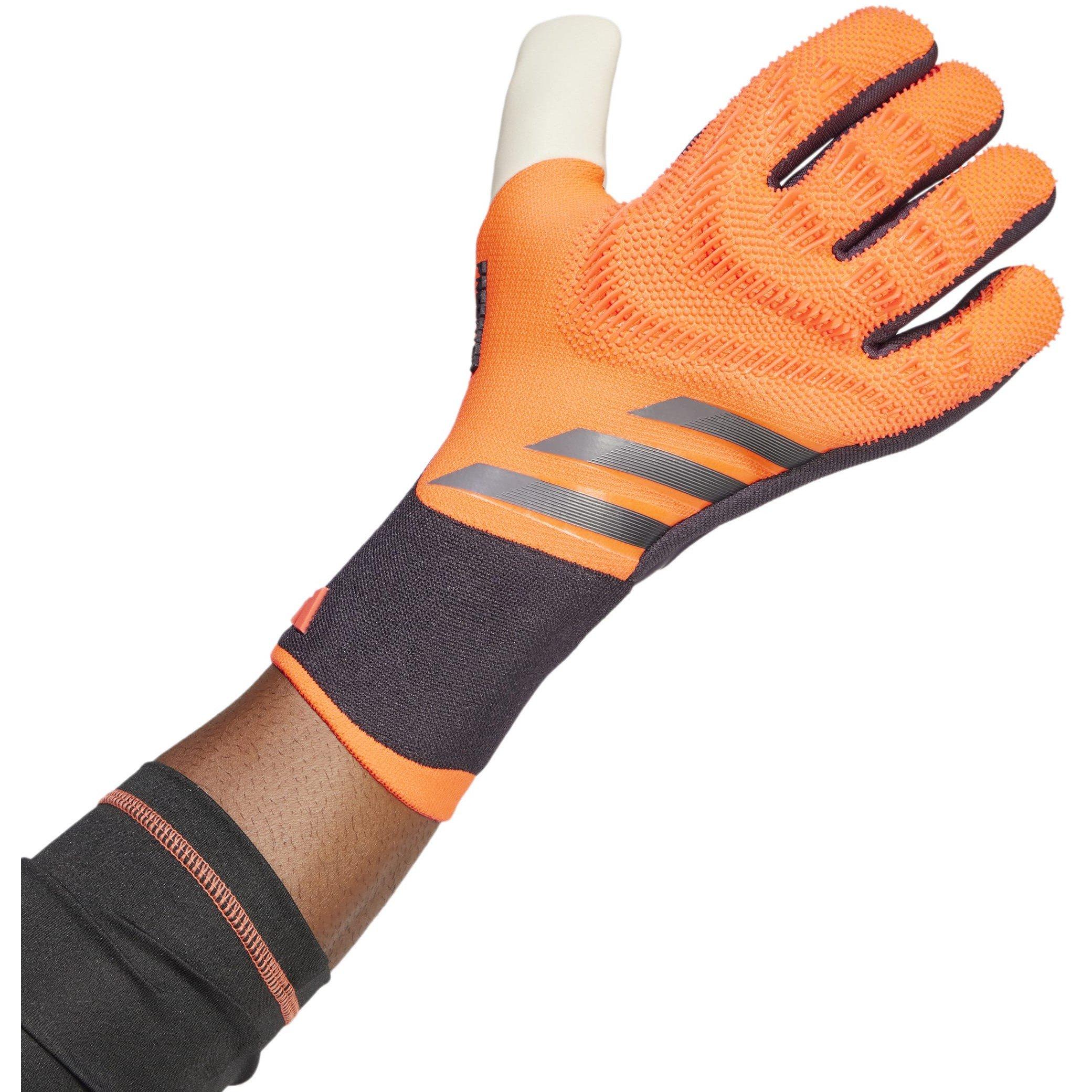 adidas Predator Pro Goalkeeper Gloves Juniors