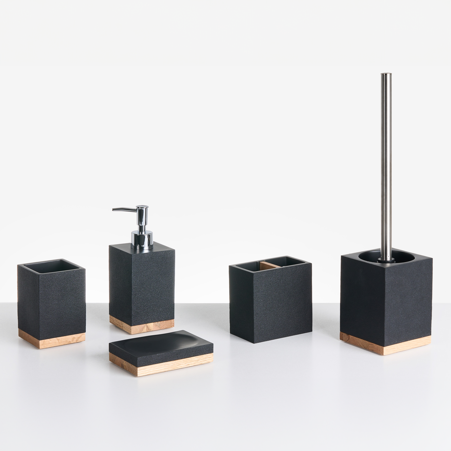 Beliani - TAPICHE - Badkameraccessoireset - Zwart - Polyresin