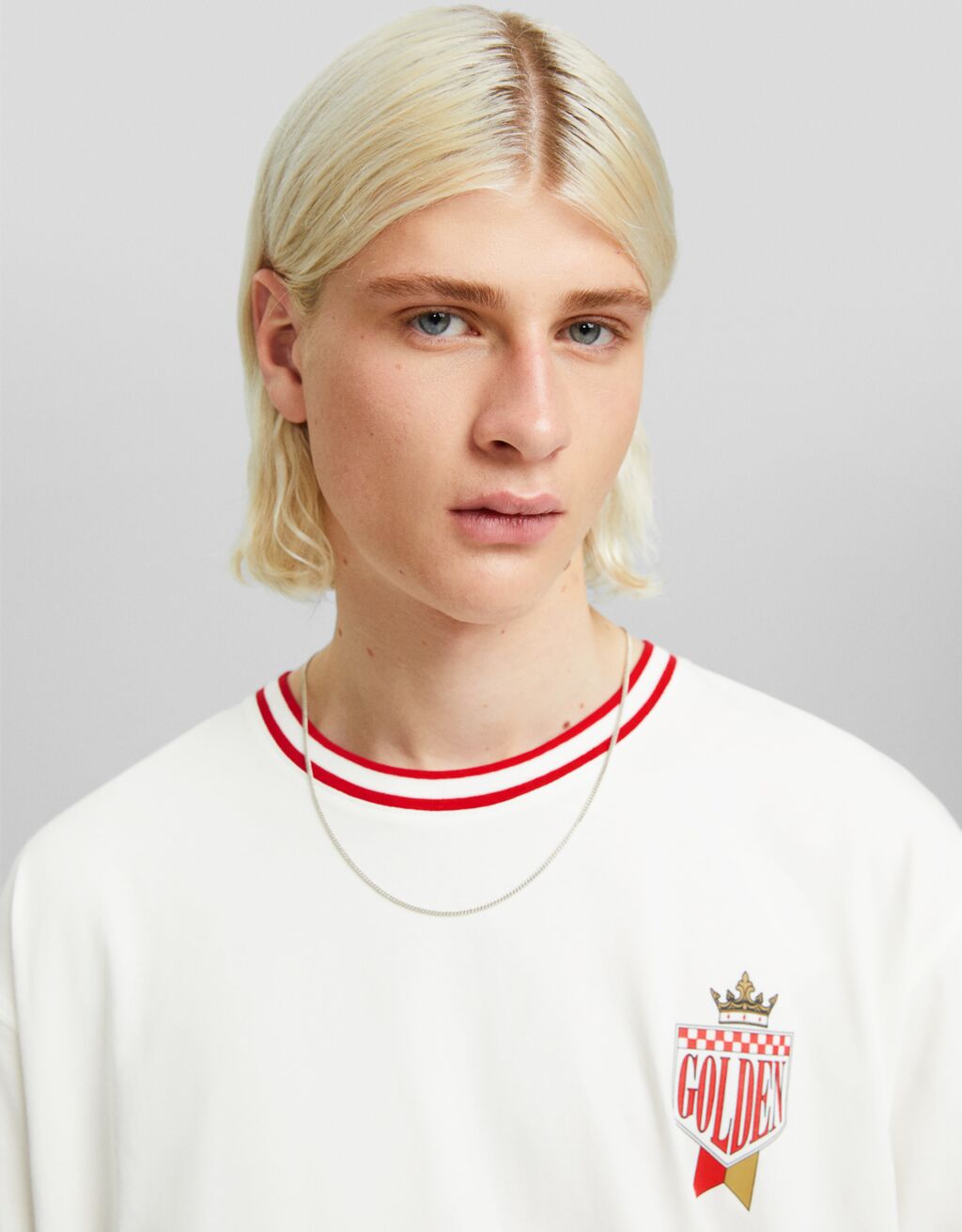 Camiseta de manga curta com estampa e modelagem quadrada
