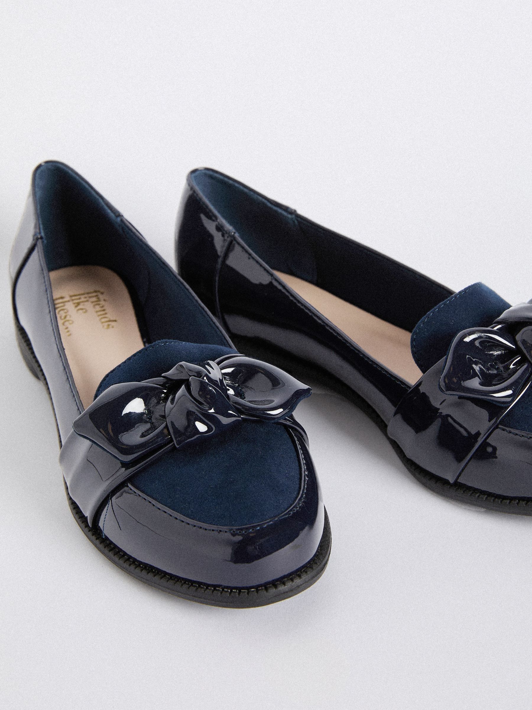 Marineblauw - Friends Like These Flat Comfort Bow Faux Leather Patent Loafers