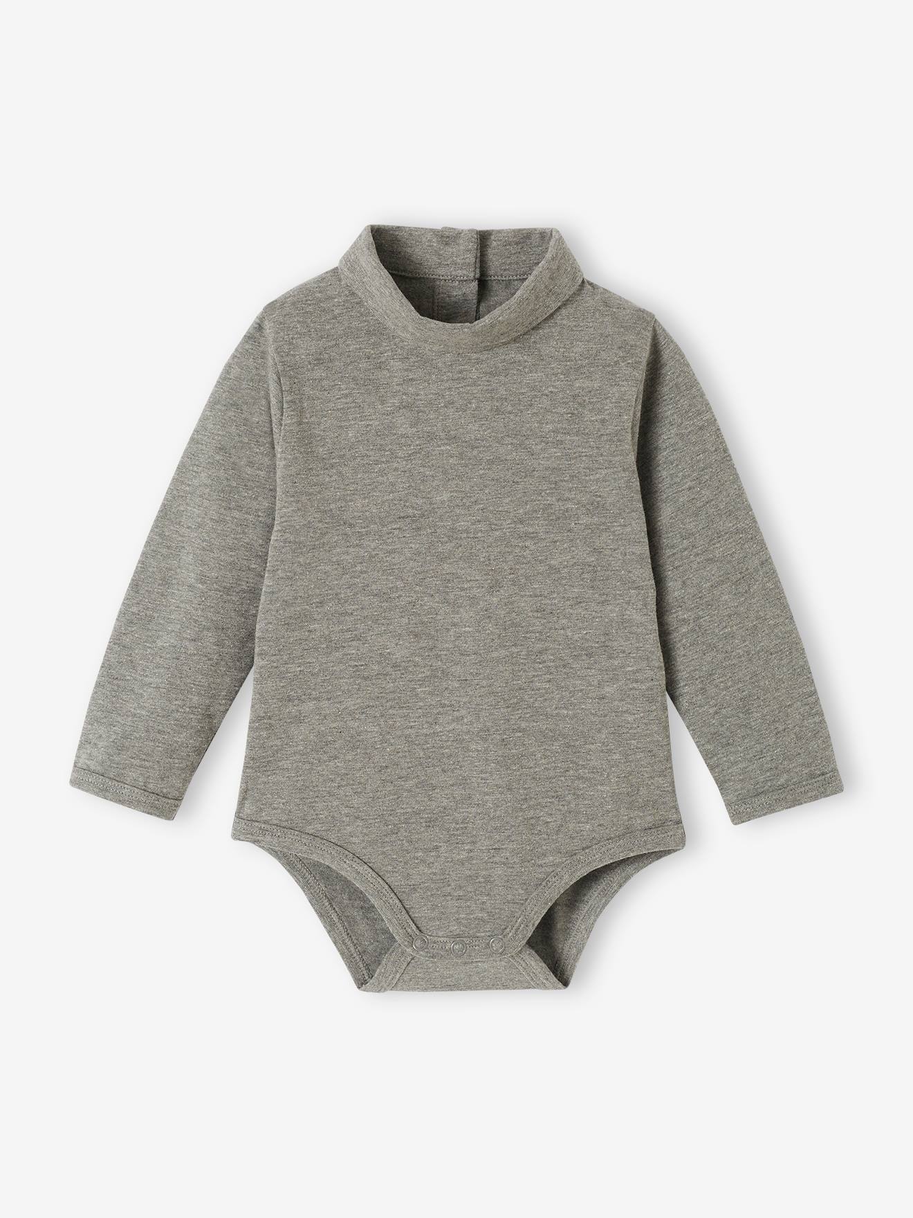 Conjunto com 2 bodies de bebê com gola alta, cor natural.