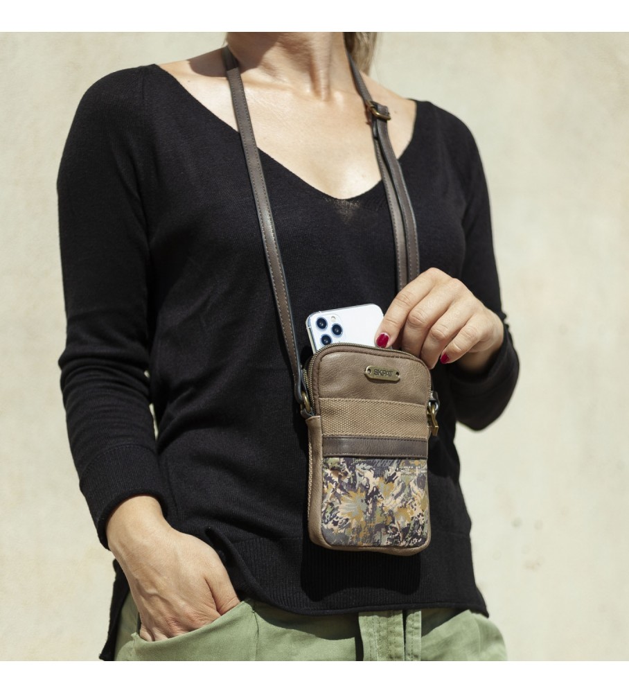 Mini Bolsa para Celular Skpat com Proteção RFID 312721 Marrom - 11x16,5x1,5cm -