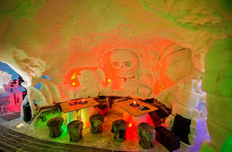 Iglu-Übernachtung in Oberstdorf als besonderes Geschenk