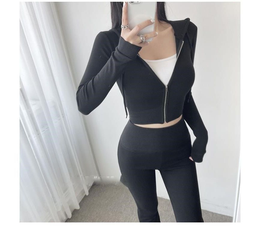 500 STUDIO - Set: effen cropped hoodie met rits + high waist flared pants