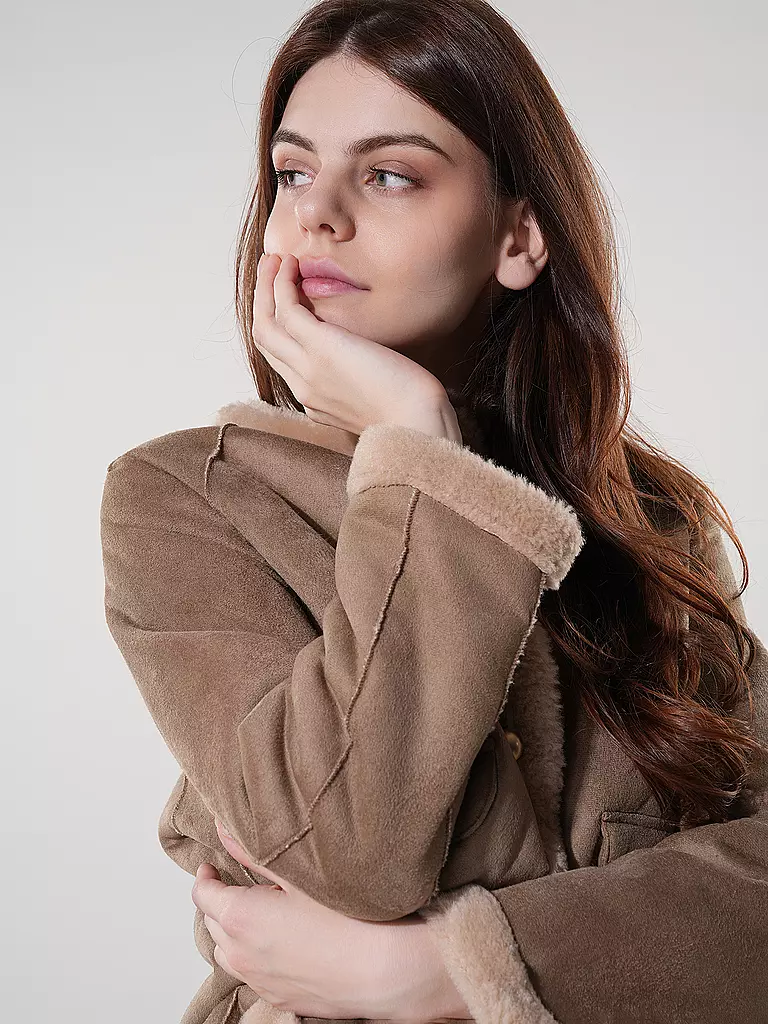 RICH & ROYAL Jacke in Felloptik beige