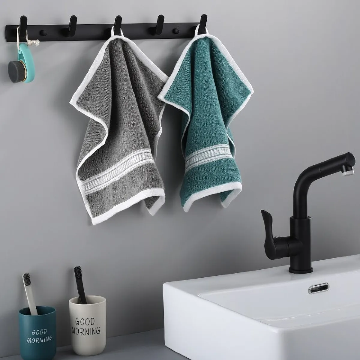 Universal Crochet multifonction Nordique - Noir | Salle de bain