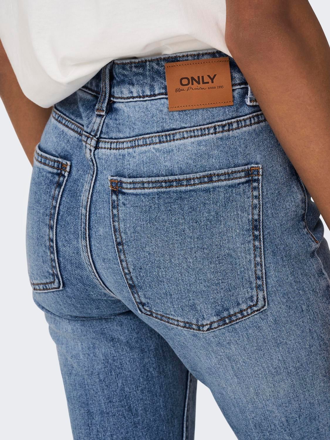 ONLEMILY Hohe Taille Gerade geschnitten Jeans Medium Blue Denim