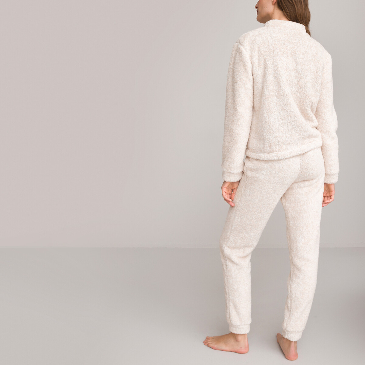 SO'HOME<br>Pijama de sherpa, bordado