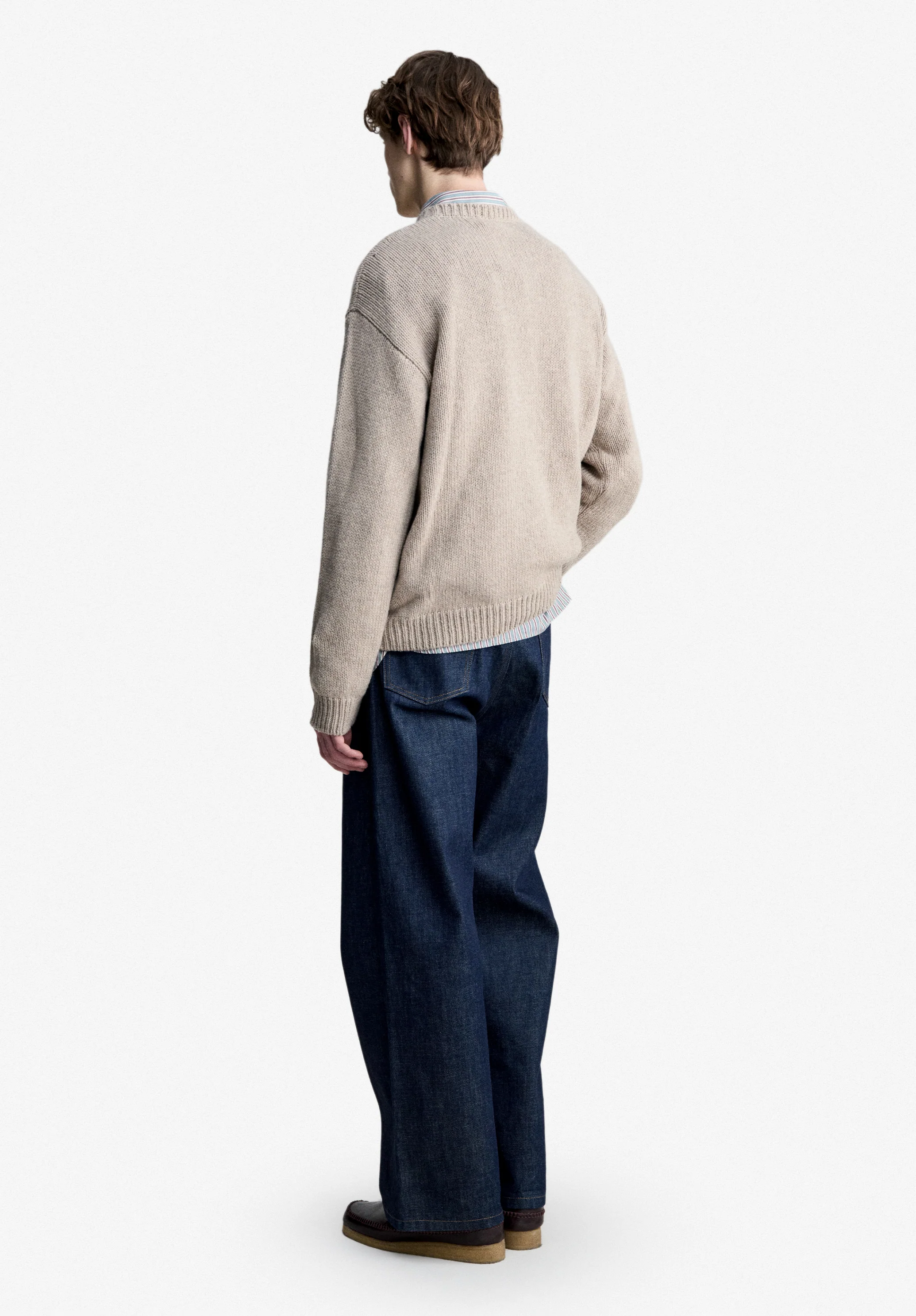 Pull taupe à logo A.P.C. en ton sur ton - Taupe
