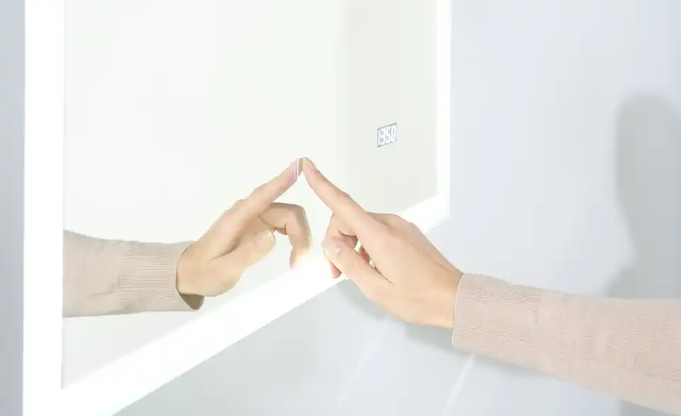 LED-Badspiegel Neufeld 70 cm